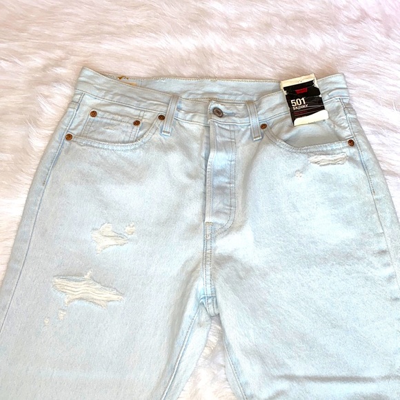 501 Skinny - Picture 2 of 16